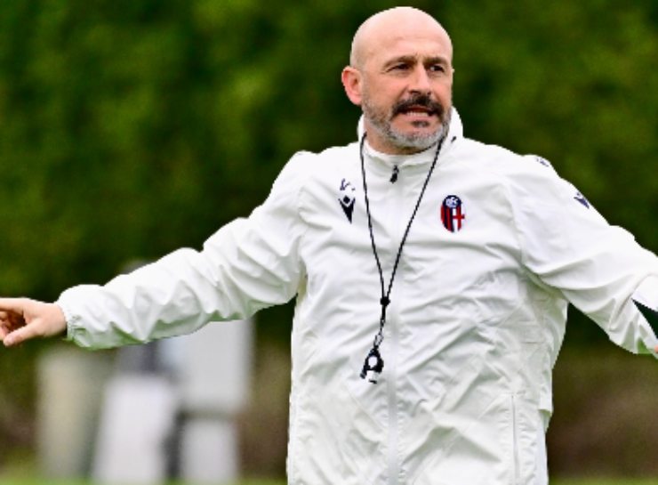 Italiano durante l'allenamento del Bologna