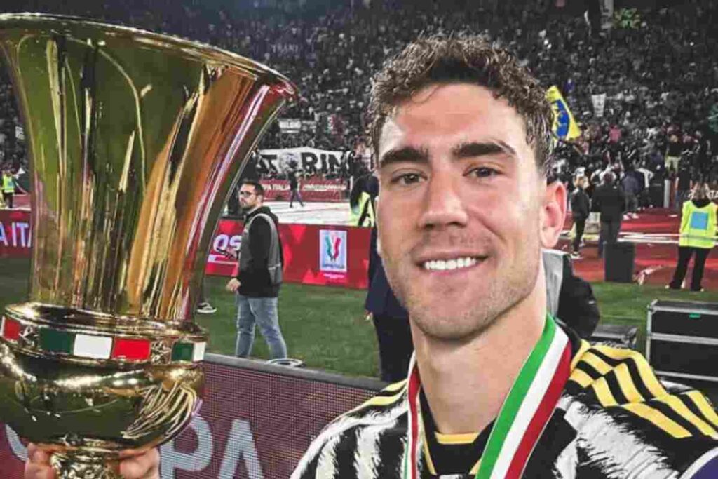 Vlahovic con la Coppa Italia