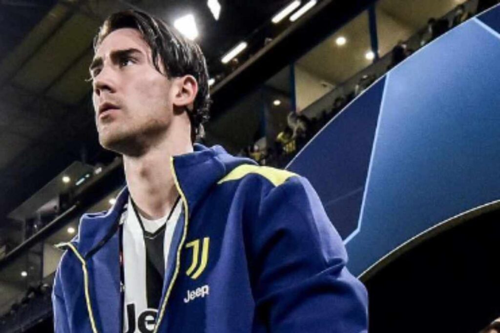 Vlahovic prima di una gara di Champions della Juve